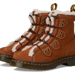 New Dr. Martens 1460 Lace To Toe Fur Lined Boots Size 7